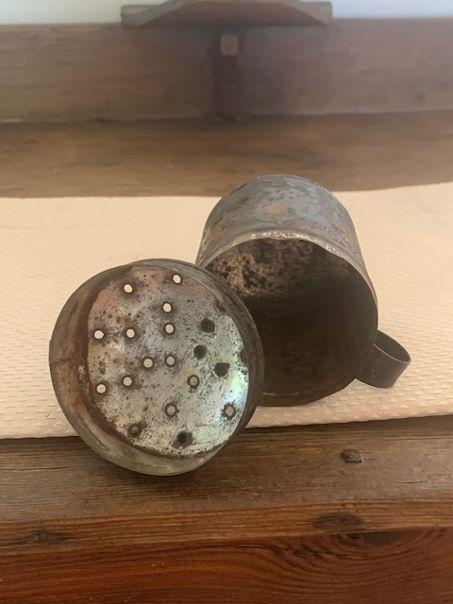 toleware spice shaker