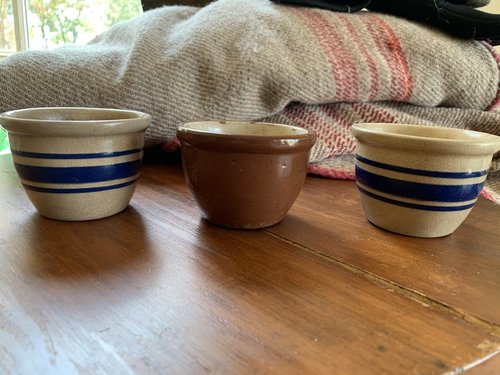 3 stoneware custard cups
