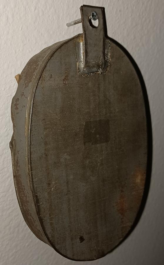 Tin Spill Rush Holder