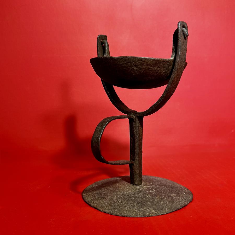 26-064 Wrought Iron Trunnion Mounted Grease Lamp