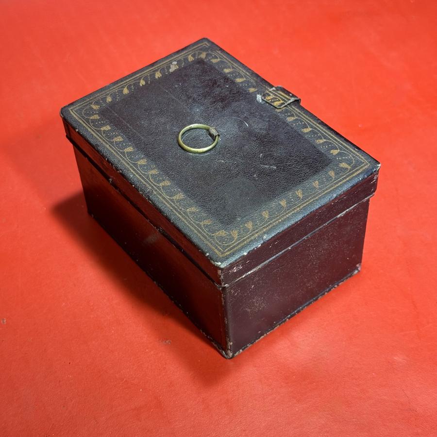 26-083. Painted Tin Tinder Box with Flint Striker