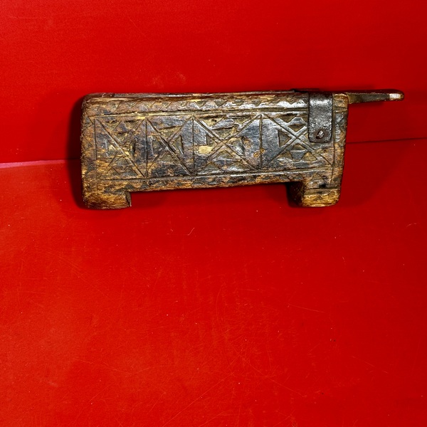 26-016. A Miniature Chip-Carved Slide Lid Box