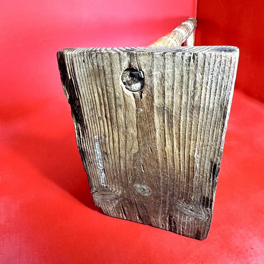 26-049 Primitive Pine Light Stand for Betty Lamps