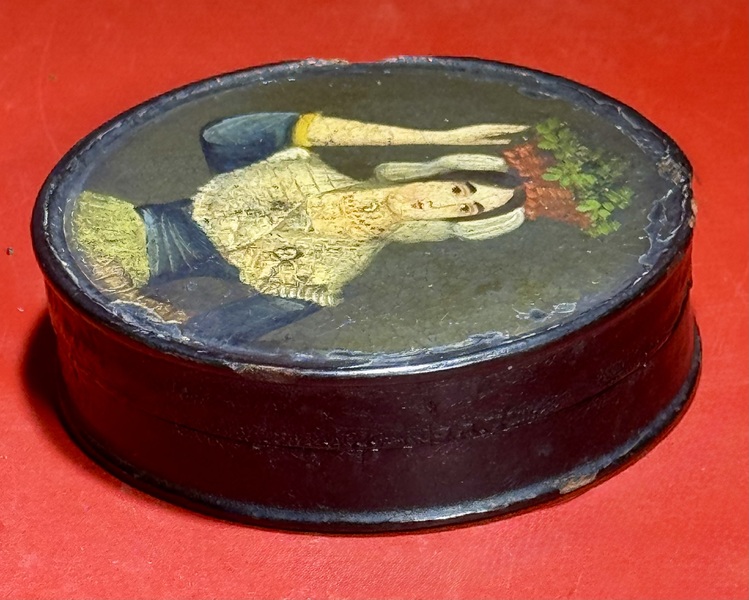 25-071. Round Snuff Box, Johann Stobwasser Type