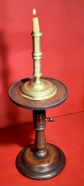 25-008. A Mahogany Dish-top Candle Stand
