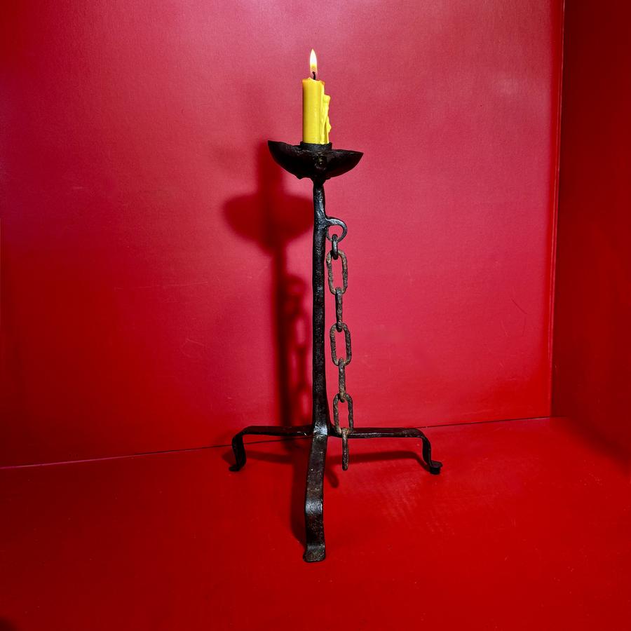 26-072 Iron Trunnion Mounted Candle Lamp
