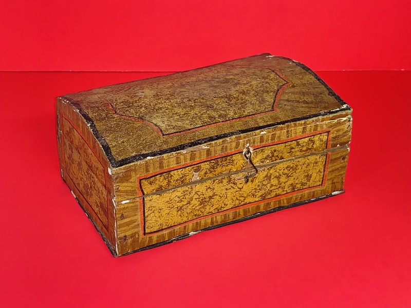 Dome top dresser box.