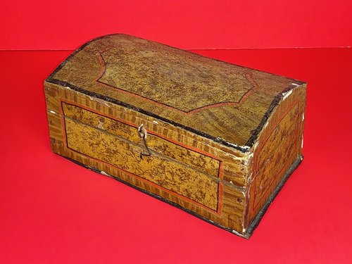 Dome top dresser box.