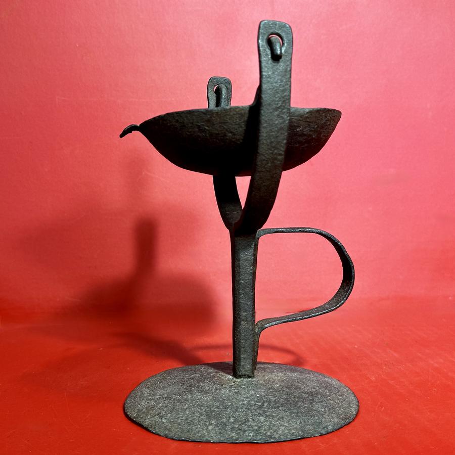 26-064 Wrought Iron Trunnion Mounted Grease Lamp