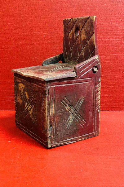 Early hanging salt box