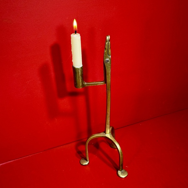 25-121 Brass Combo. Rush Holder/Candle Socket.