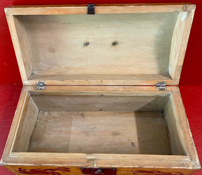 22-133. Dome top paint decorated trunk.