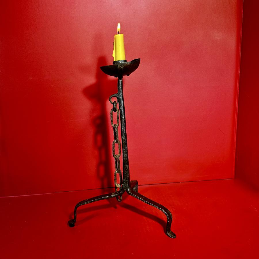 26-072 Iron Trunnion Mounted Candle Lamp