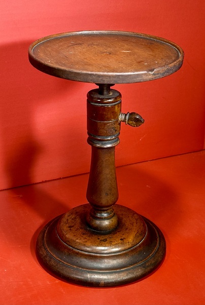 25-008. A Mahogany Dish-top Candle Stand