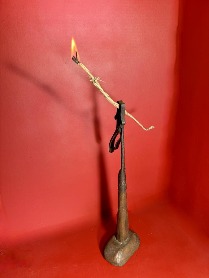 26-109. Wrought-Iron Splint / Rushlight Holder