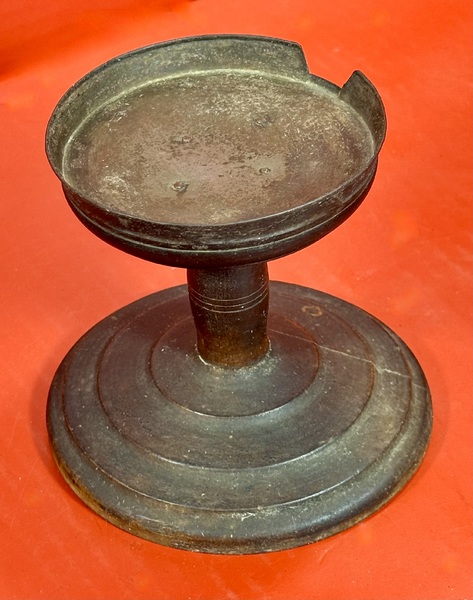 25-171. A Turned Hardwood Lamp Stand