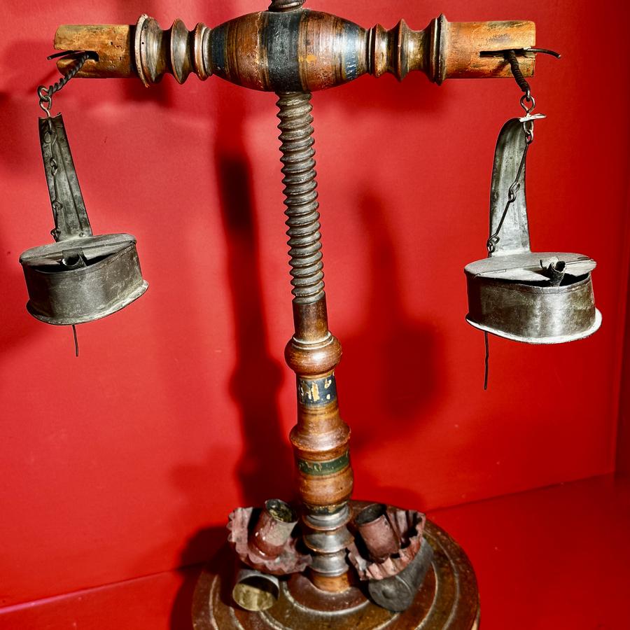26-017 Turned Painted Adjustable Candle Stand