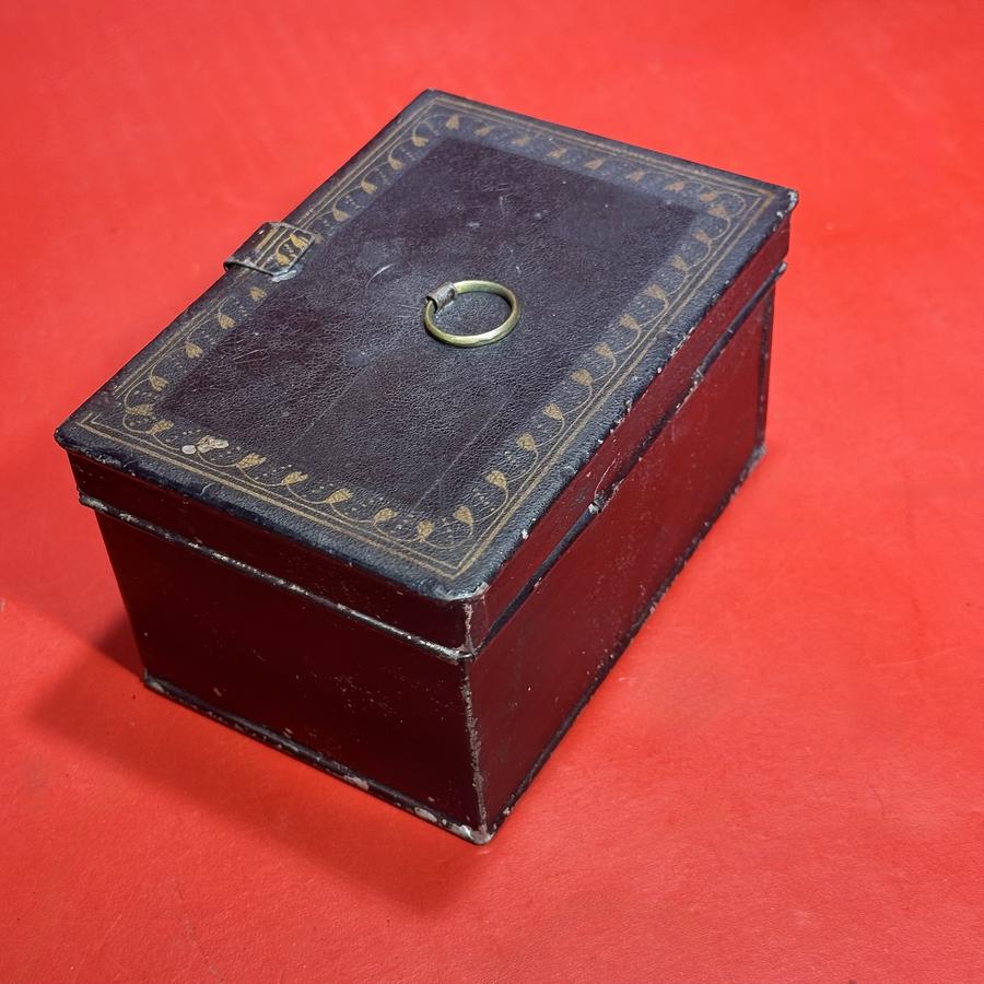 26-083. Painted Tin Tinder Box with Flint Striker
