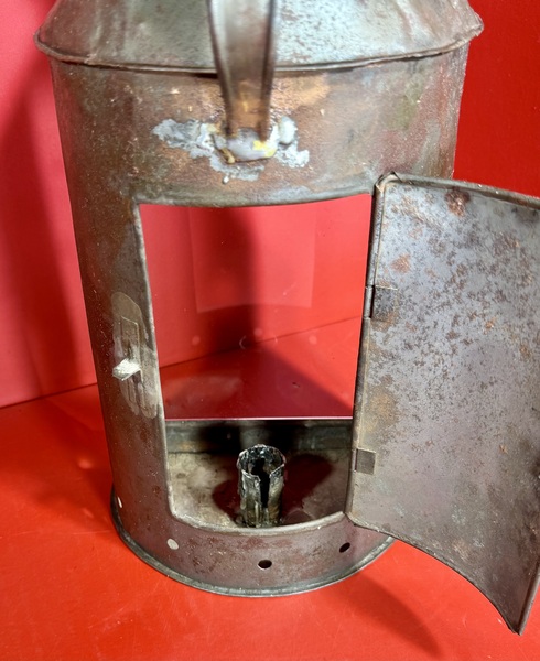 25-114 Candle Lantern in a Semilunar Form
