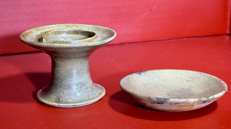 24-012. Ceramic pedestal and saucer oil lamp