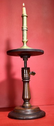 25-008. A Mahogany Dish-top Candle Stand