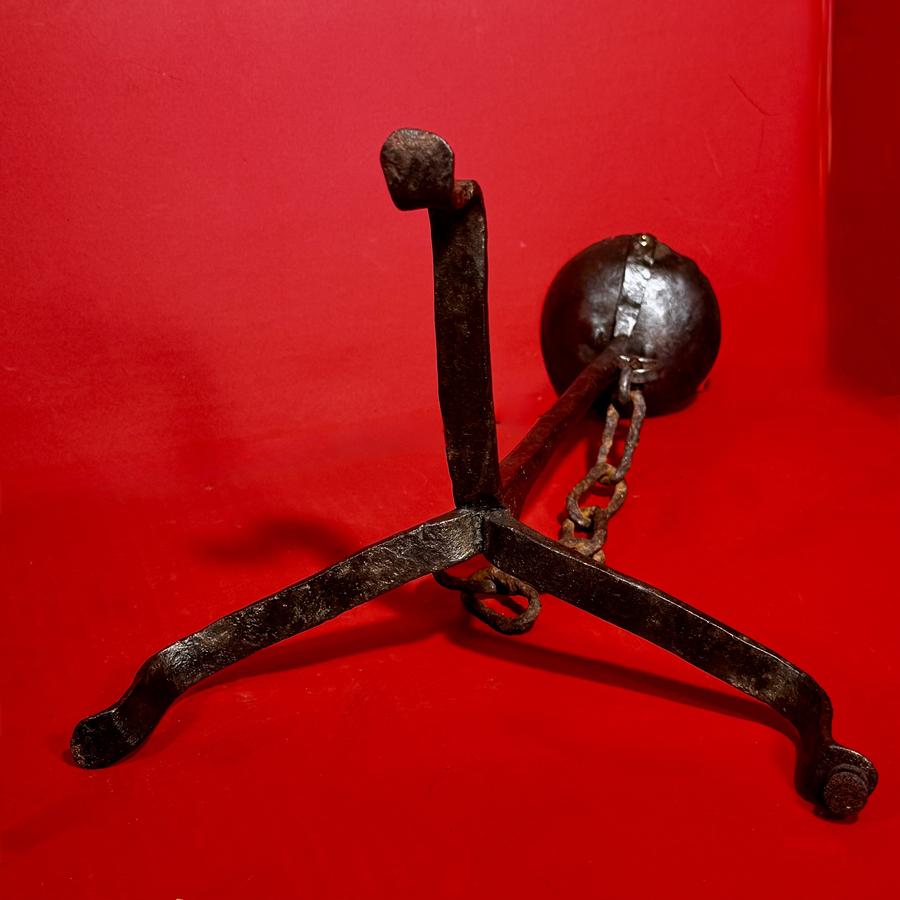 26-072 Iron Trunnion Mounted Candle Lamp