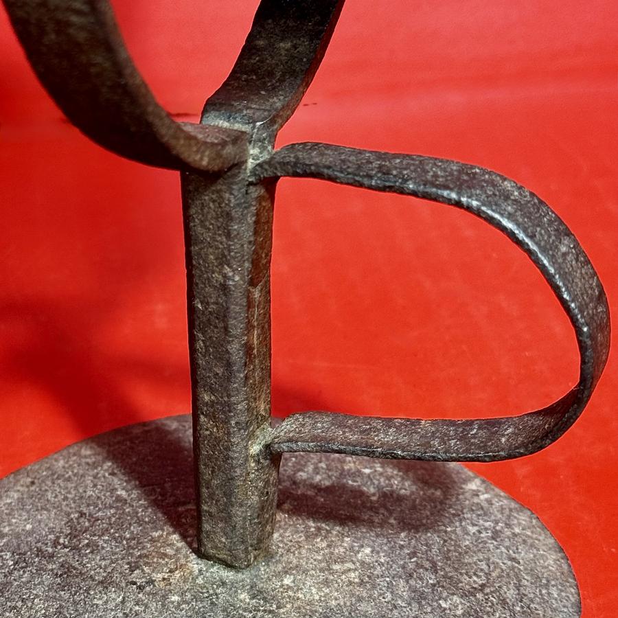 26-064 Wrought Iron Trunnion Mounted Grease Lamp