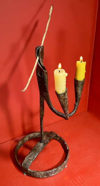 25-166 Rush Light Holder / Double Candle Sockets
