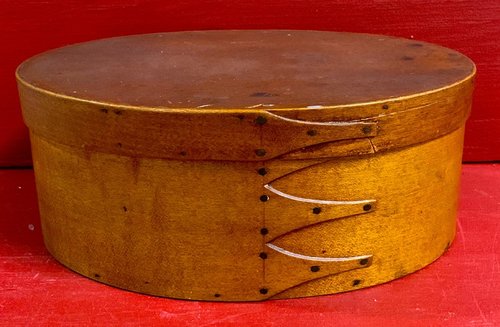 22-182. NY Shaker band box.