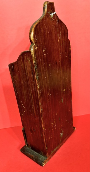 21-018A. A pipe box.