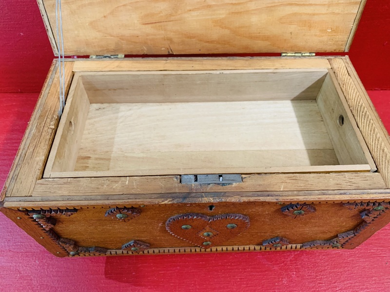 22-085. PA Tramp Art miniature chest.