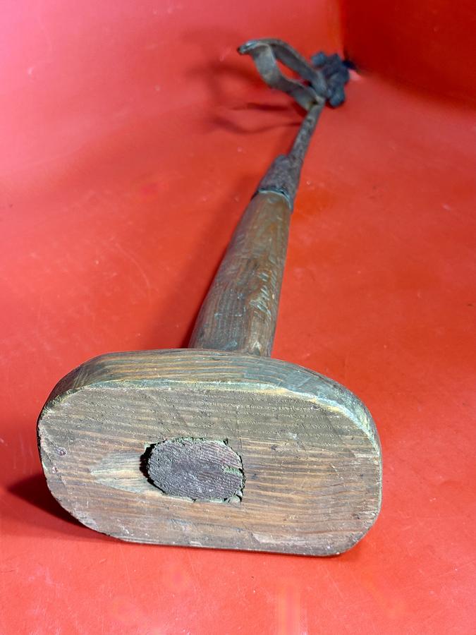 26-109. Wrought-Iron Splint / Rushlight Holder