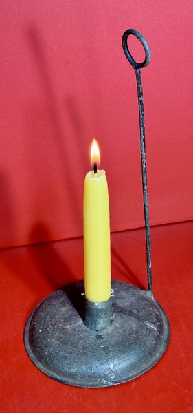 25-103.Looped Rod Candle Holder