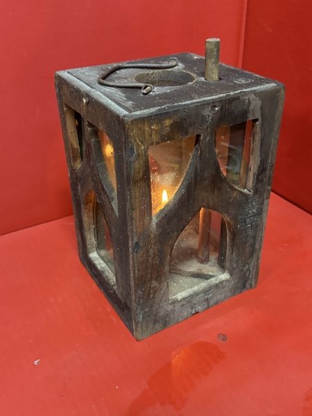 25-169 Gothic Form Barn Lantern with Lifting Rod