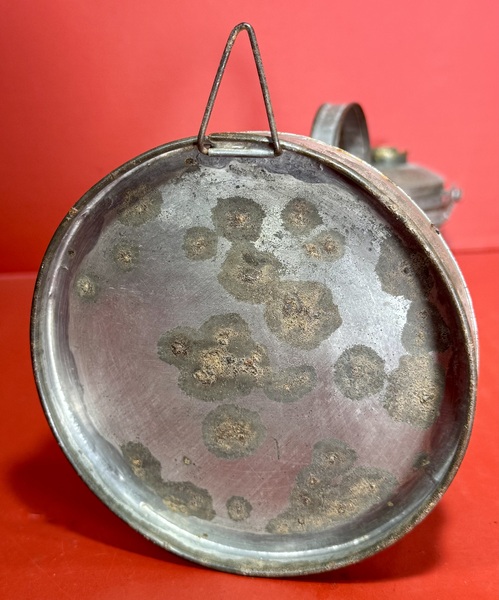 25-155 A Finely Made Pennsylvania Tin Kettle Lamp