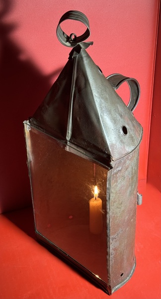 25-114 Candle Lantern in a Semilunar Form