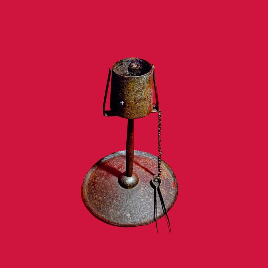 25-088. Pennsylvania Trunnion Mounted Kettle Lamp