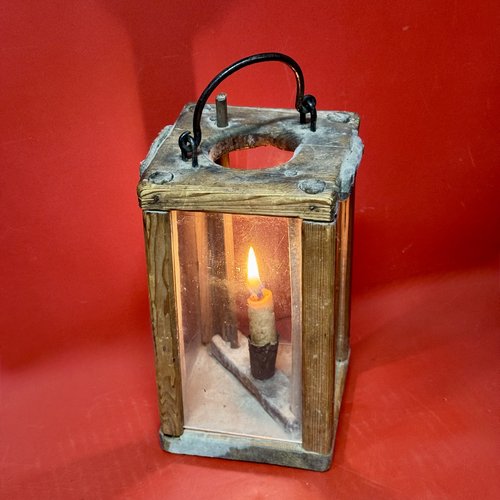 26-091 Candle Lantern with Scarce Pull-Up Feature