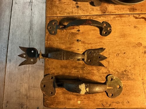 3 Iron Handles