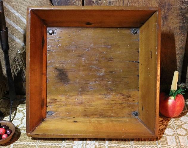 Canted Apple Box
