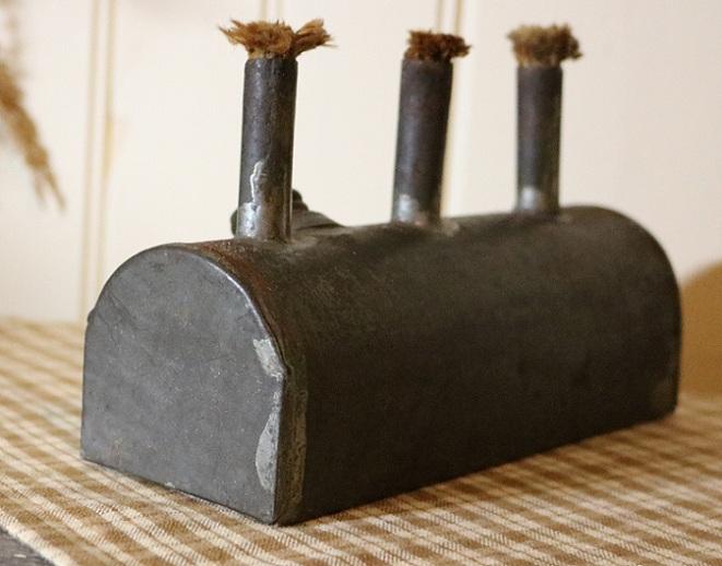 Pig Lamp Triple Burner