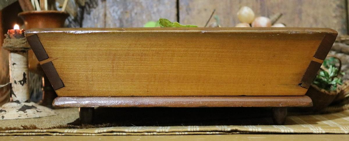 Canted Apple Box
