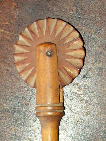 Wooden Pie Crimper