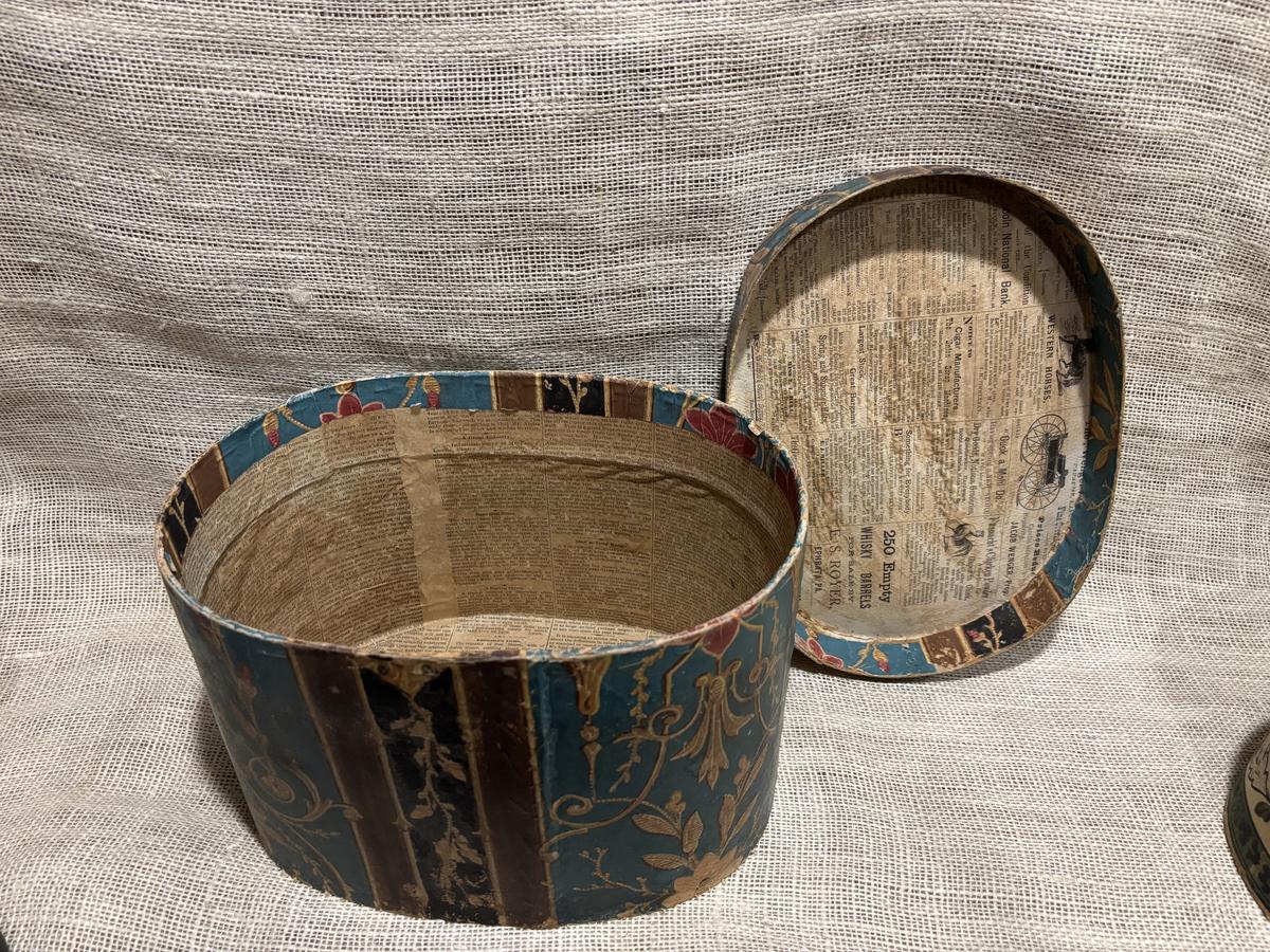 19th Century Oval Wallpaper Box-11"