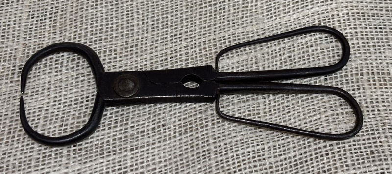 Early Iron Sugar Nippers
