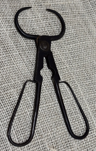 Early Iron Sugar Nippers