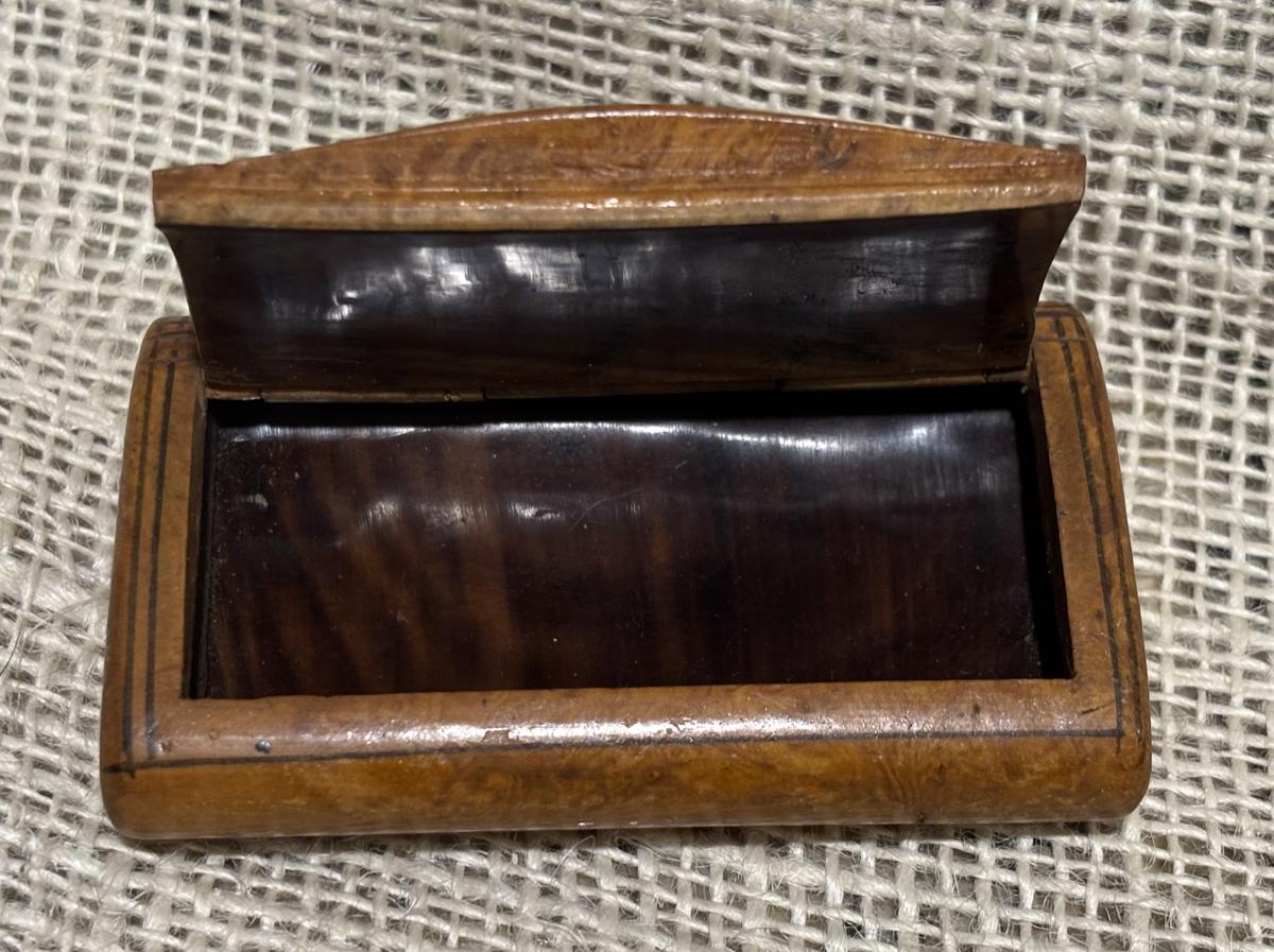 19th C. Scandinavian Birch Burl Snuff Box