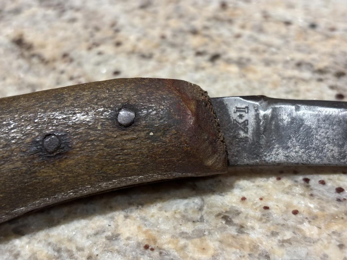 Early Primitive Crooked Knife