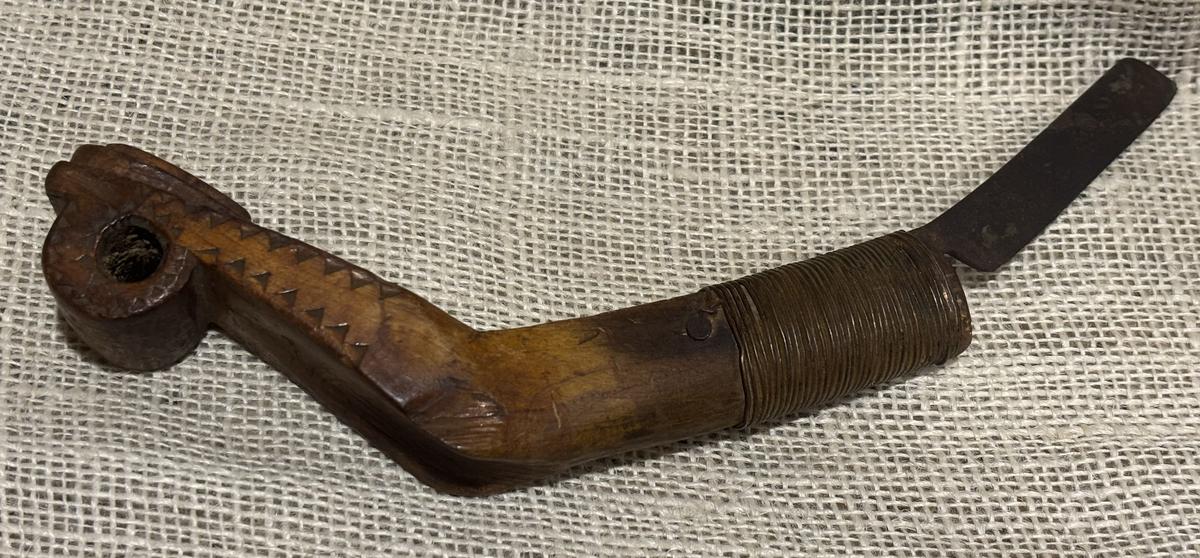 Heart Carved Crooked Knife