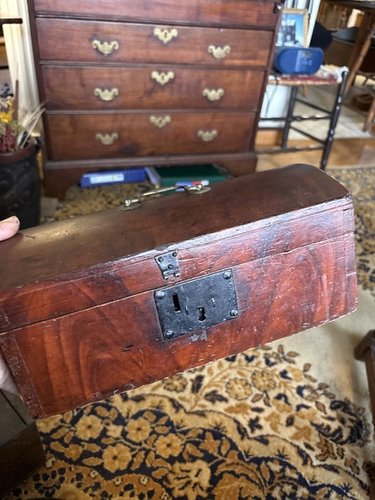 American 1800-1820 painted small document box nice